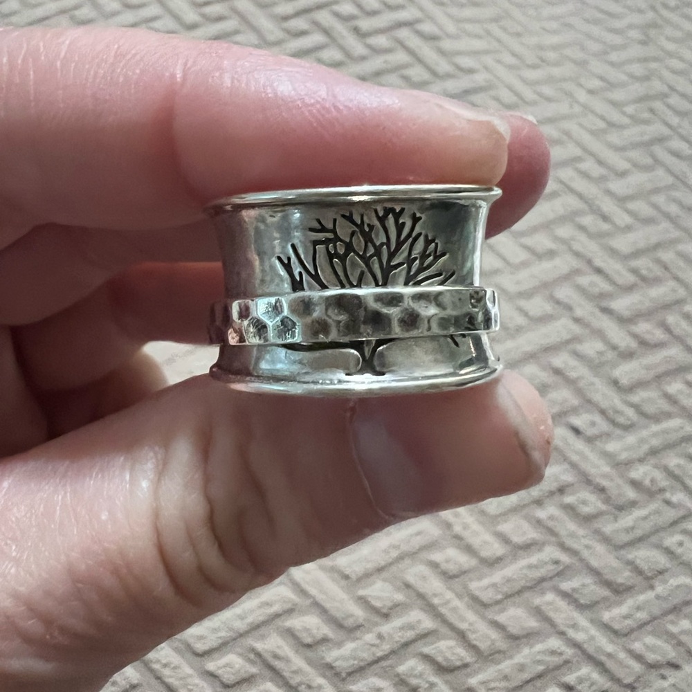 Silver spinner ring with tree